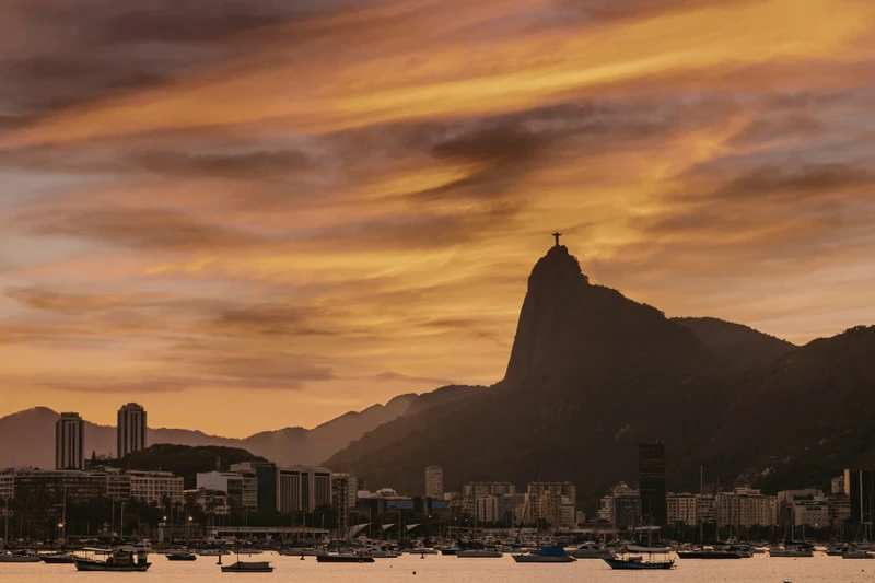 Triângulo Brasileiro: Ícones e Maravilhas
