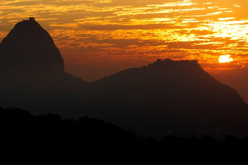 Nascer do Sol no Pão de Açúcar e City Tour com Almoço com guia